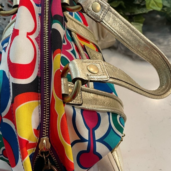 Coach Poppy Tote - Picture 11 of 16